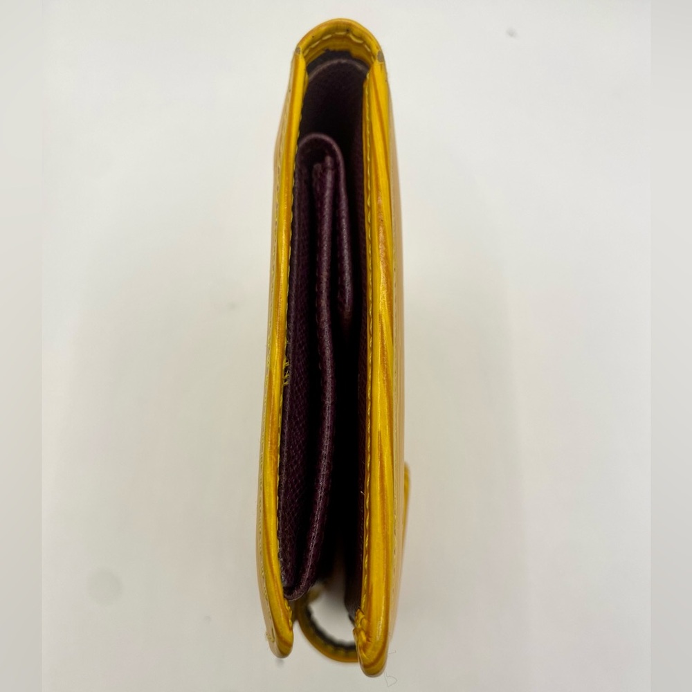 Louis Vuitton Yellow Wallet - Picture 9 of 9